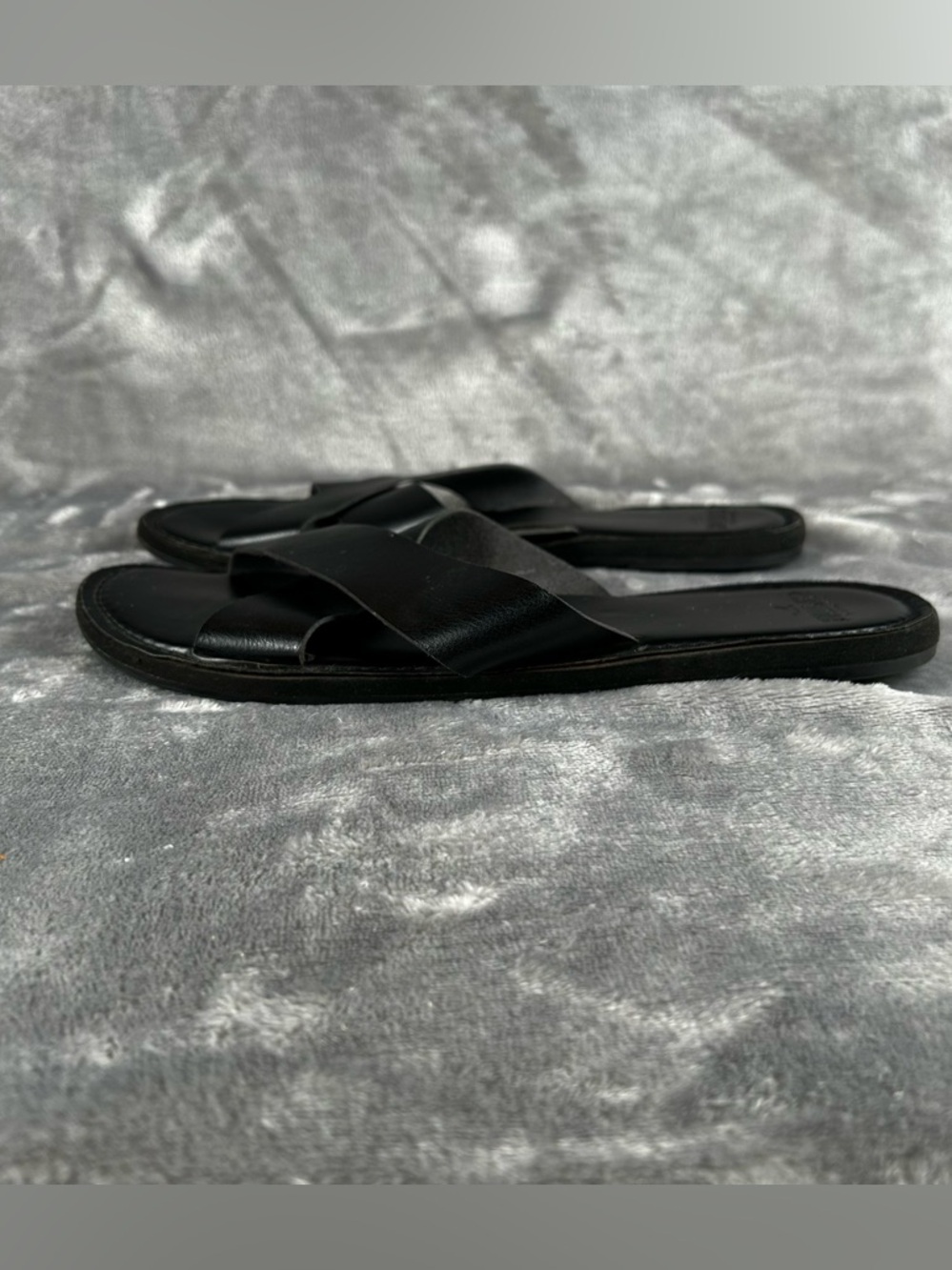 Hollister Leather Slides Womens Large 9/10 Runs Narrow Black Slip On Flat Sandal - Picture 8 of 10